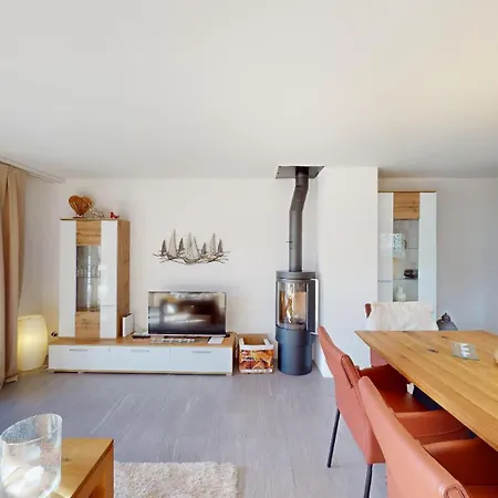 Chalet-style Maisonette With Mountain View Lenz