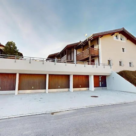 Chalet-style Maisonette With Mountain View Appartamento Lenz